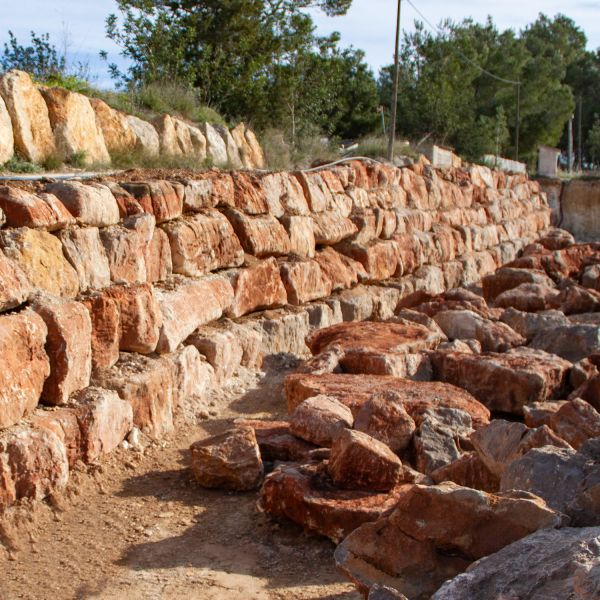 pared rocalla Ibiza